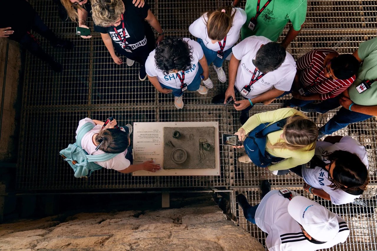 MAO01190 2 2 2 2 2 scaled jpg