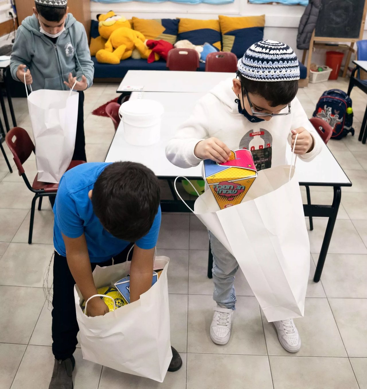 OMG06439 1 2 scaled jpg