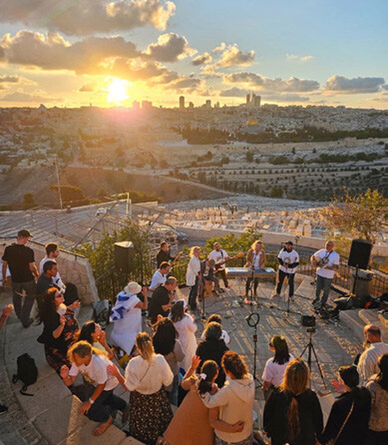 Outdoor worship